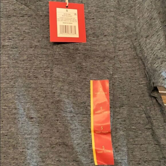 NWT Men’s V Neck w/ Pocket Tee - Picture 2 of 3